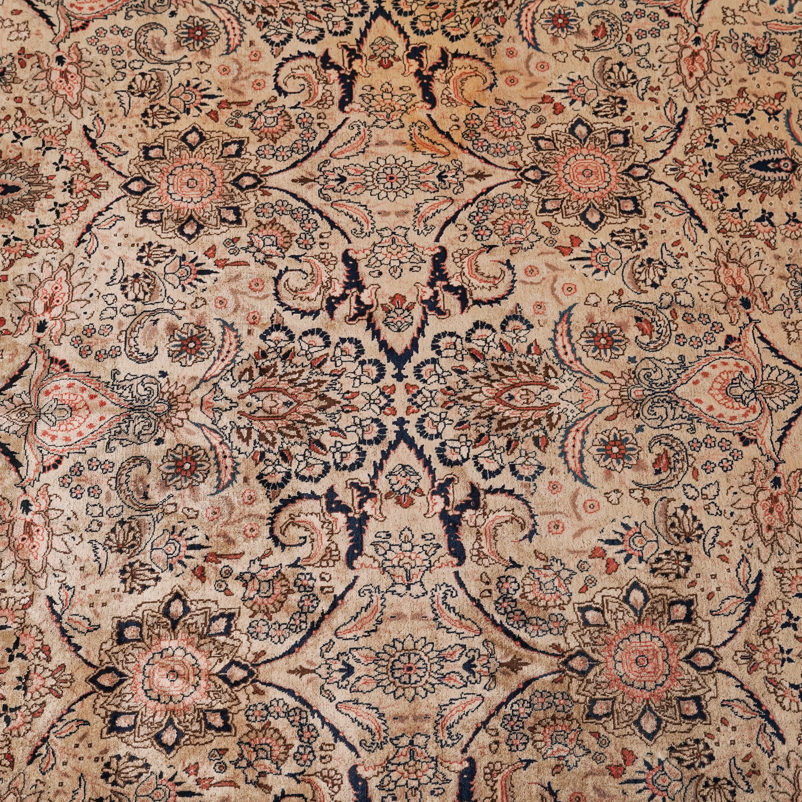 Fine Persian Tabriz Wool Carpet - 2