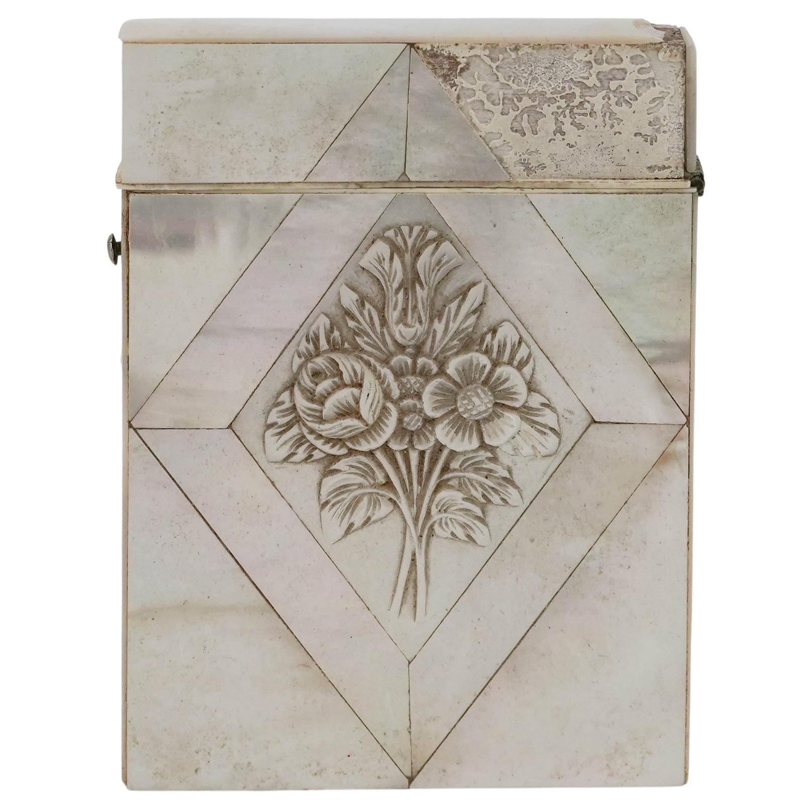Antique Mother of Pearl Calling Card Case: Antique Mother of Pearl Calling Card Case 19th century, European Popular in the 19th century, these delicate decorative cases were used by upper-class ladies and gentlemen to carry personal visiting o