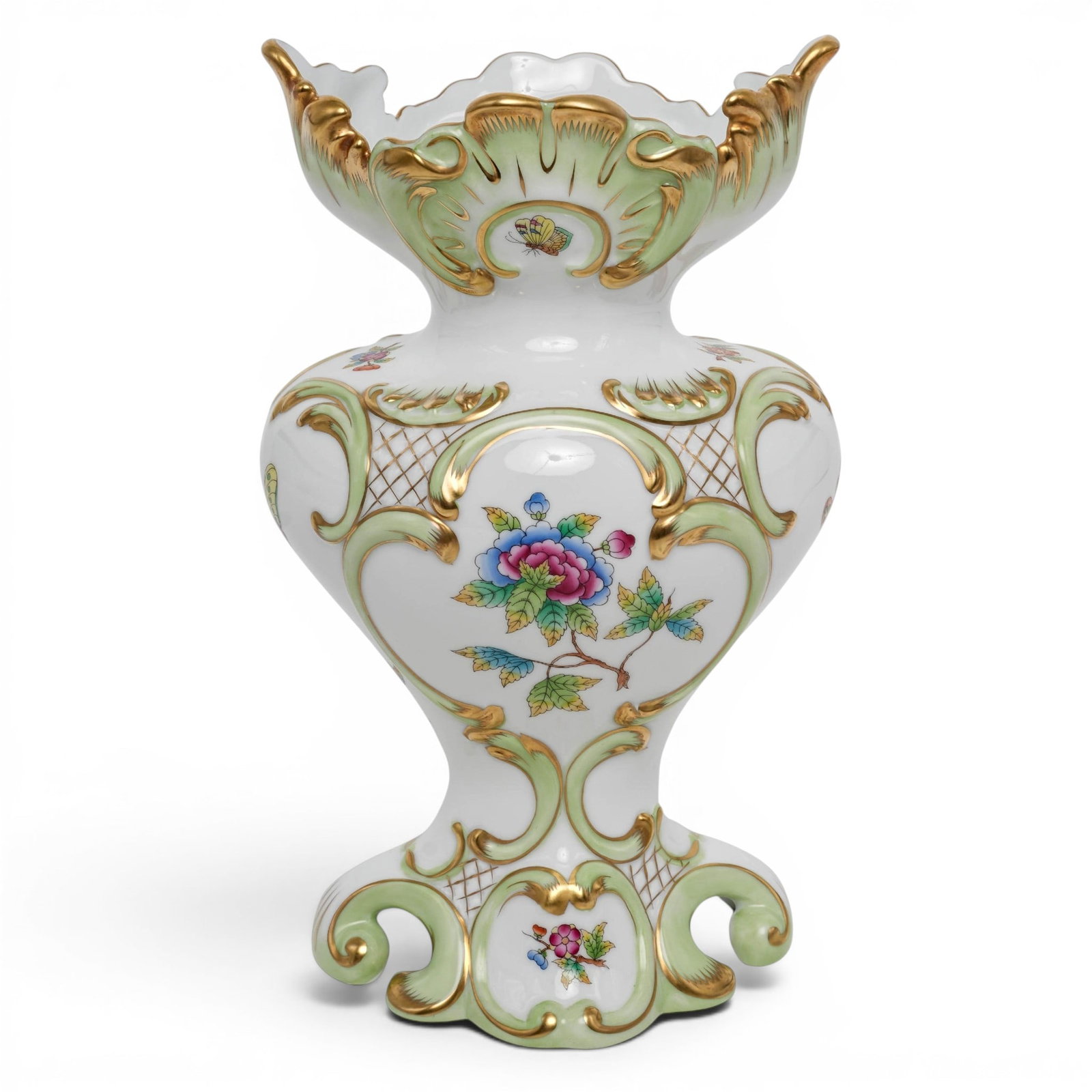 Herend "Queen Victoria" Porcelain Vase (1 of 8)