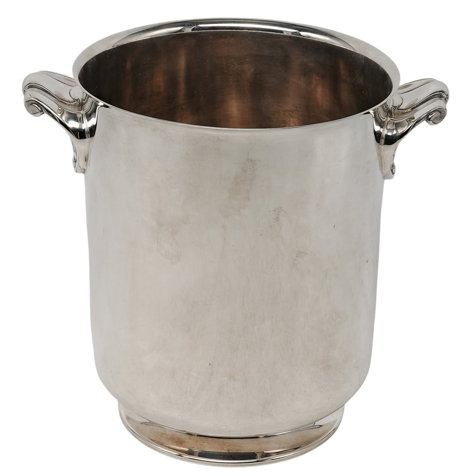 Christofle Gallia Silver-Plated "Ormesson" Ice Bucket: Christofle Gallia Silver-Plated "Ormesson" Ice Bucket c. 1950-1959, French Large Christofle Gallia silver-plated champagne ice bucket, specifically featuring the "Ormesson" design. It is a French-made