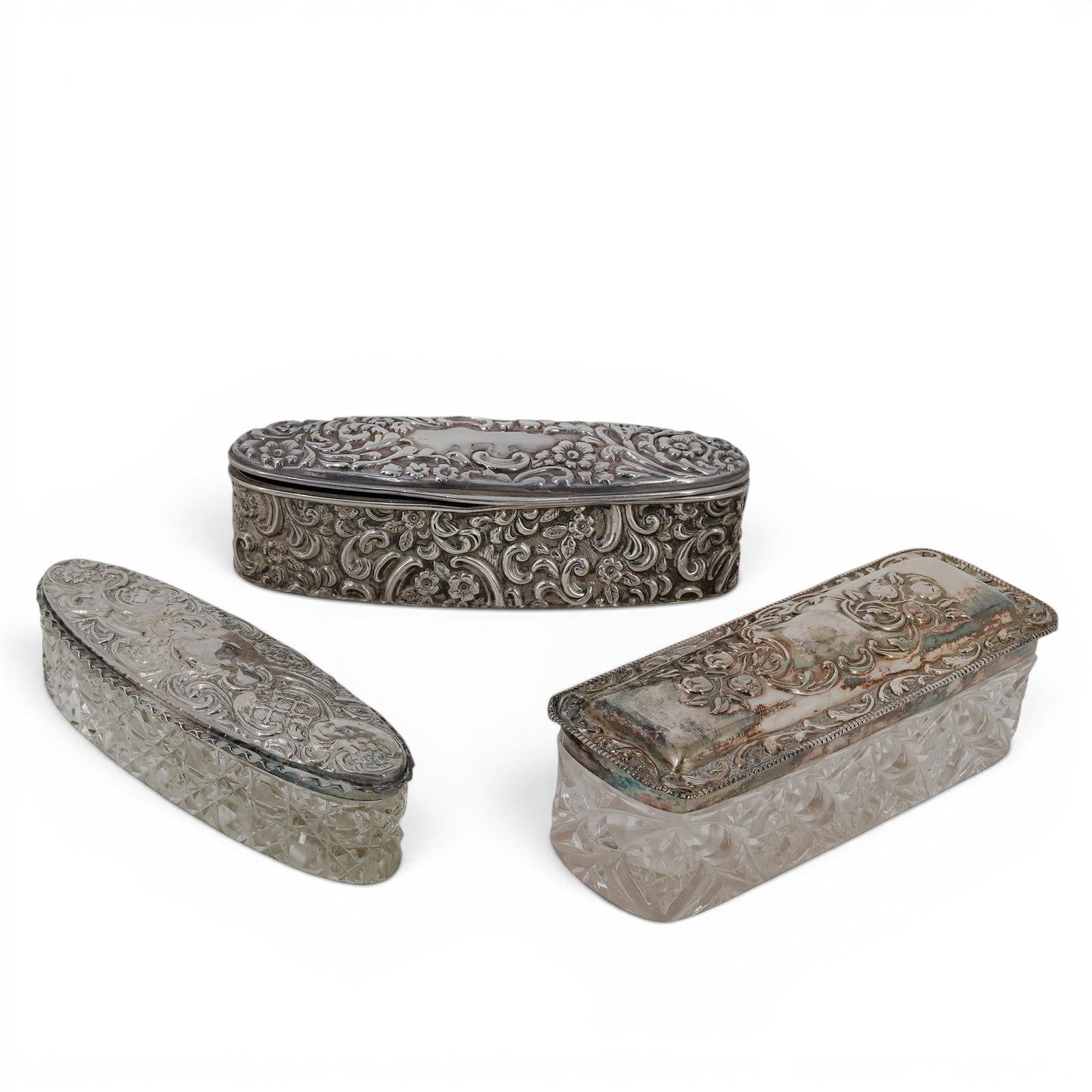 (3 pcs) Birmingham Sterling Silver & Glass Dresser Boxes: (3 pcs) Birmingham Sterling Silver & Glass Dresser Boxes Early 20th century, English A set of three Birmingham English sterling silver lidded dresser boxes. (1) W J Myatt & Co (Birmingham, reg. 1900)
