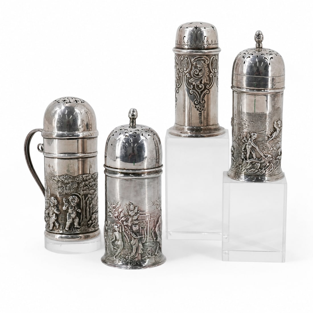 (4 pcs) Antique English Sterling Silver Shakers: (4 pcs) Antique English Sterling Silver Shakers Late 19th-early 20th century, English (4 pc) English sterling silver shakers (2) T H Hazlewood & Co English sterling silver shakers. Marked with "THH &