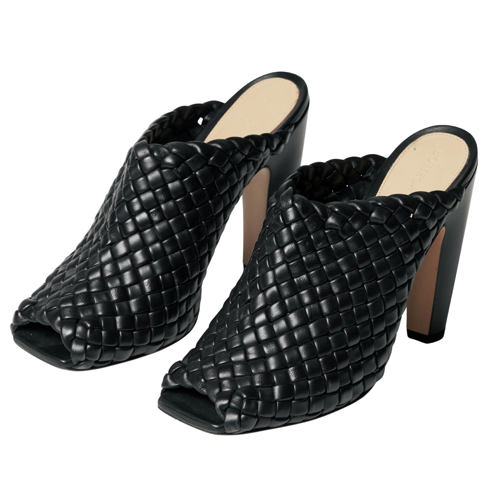 Bottega Veneta Lambskin Leather Intrecciato Board Mule: Bottega Veneta Lambskin Leather Intrecciato Board Mule 21st Cent., Italian Luxury black woven lambskin mule sandals by the iconic Italian fashion house Bottega Veneta. Specifically, this is the famous