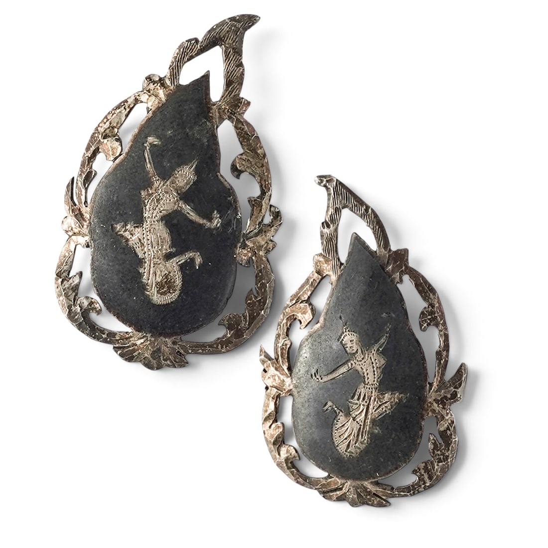 A Pair Of Siam Thai Mixed Metal Damascene Niello Screwback Earrings (1 of 4)