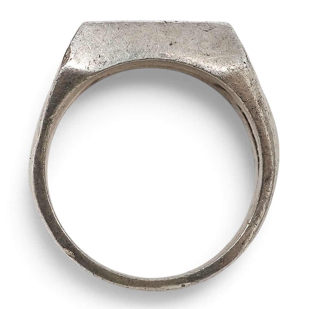 A Mexican Sterling Silver And Rectangular Turquoise Ring - 7