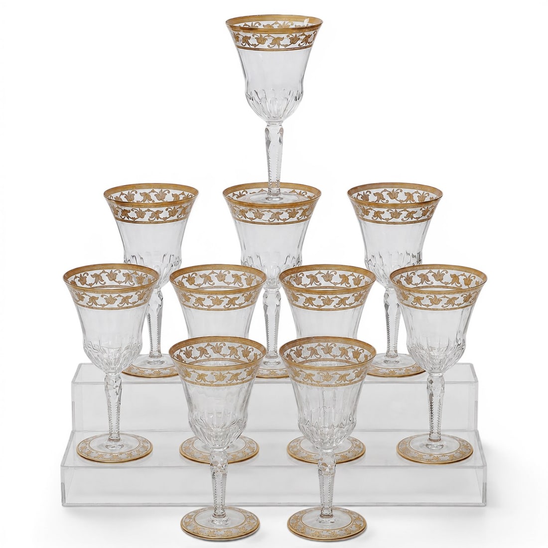(10pc) St.Louis "Callot Gold" Crystal Wine Coupes: (10pc) St.Louis "Callot Gold" Crystal Wine Coupes 20th Cent., French Set of ten crystal wine goblets by Cristallerie Saint-Louis in the Callot Gold pattern. Each features a clear crystal bowl with dee