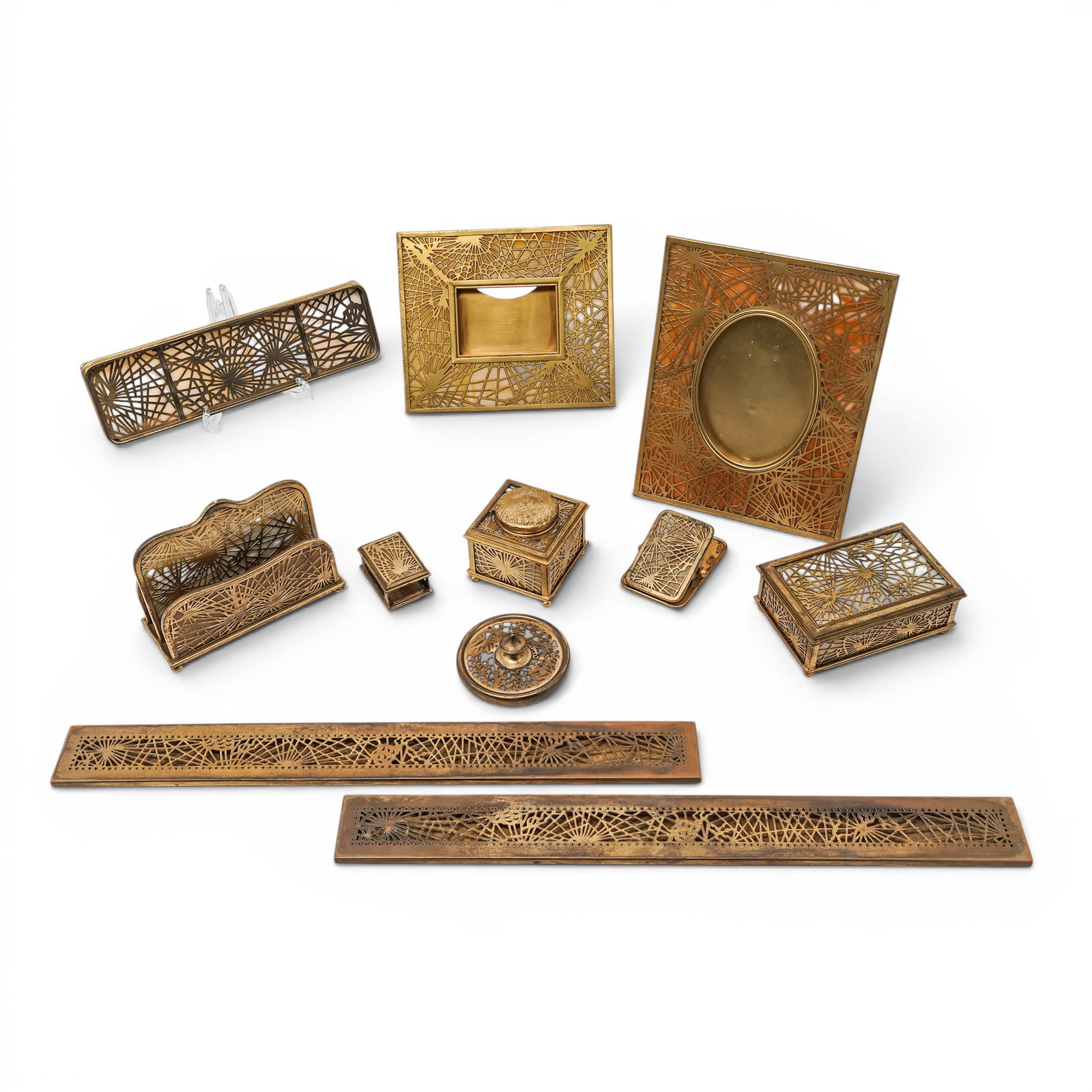 (11 pc) Tiffany Studios "Dore Pine Needle" Bronze & Slag Glass Desk Set: (11 pc) Tiffany Studios "Dore Pine Needle" Bronze & Slag Glass Desk Set Early 20th Century, USA Exceptional eleven-piece Tiffany Studios New York desk set in the coveted Pine Needle pattern, executed 