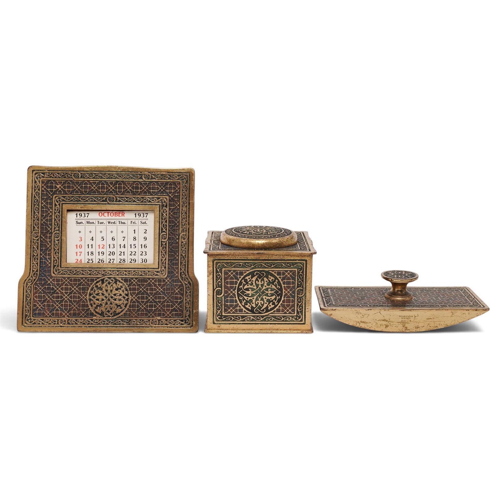 (3 Pc) Tiffany Studios "Medallion" Pattern Bronze Desk Set: (3 Pc) Tiffany Studios "Medallion" Pattern Bronze Desk Set C. 1900-1920, USA 3-piece Tiffany Studios "Medallion" pattern desk set. The "Medallion" pattern features an intricate, etched arabesque/Moori