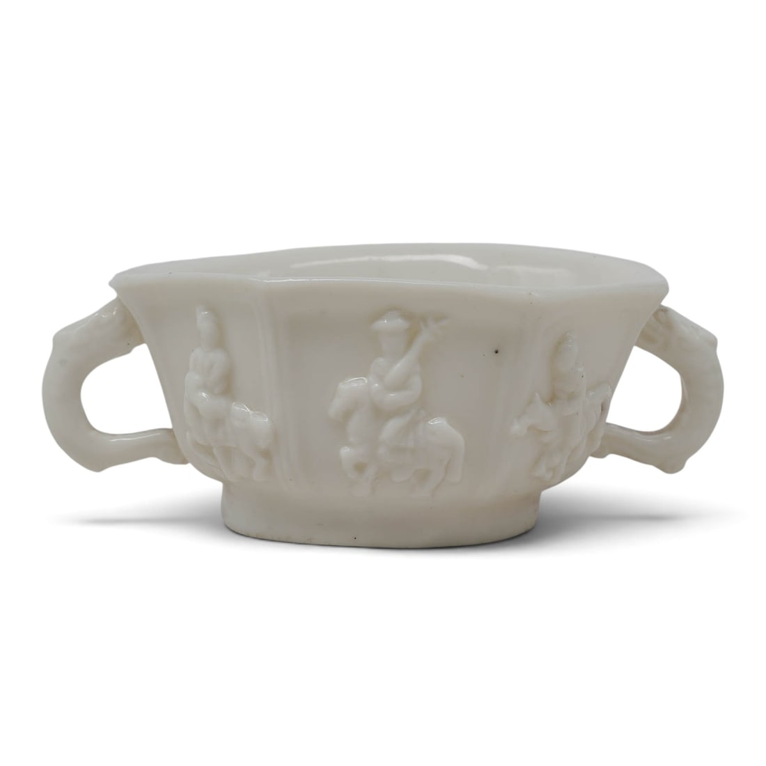 Chinese Dehua Blanc de Chine Twin Handled Libation Cup (1 of 10)