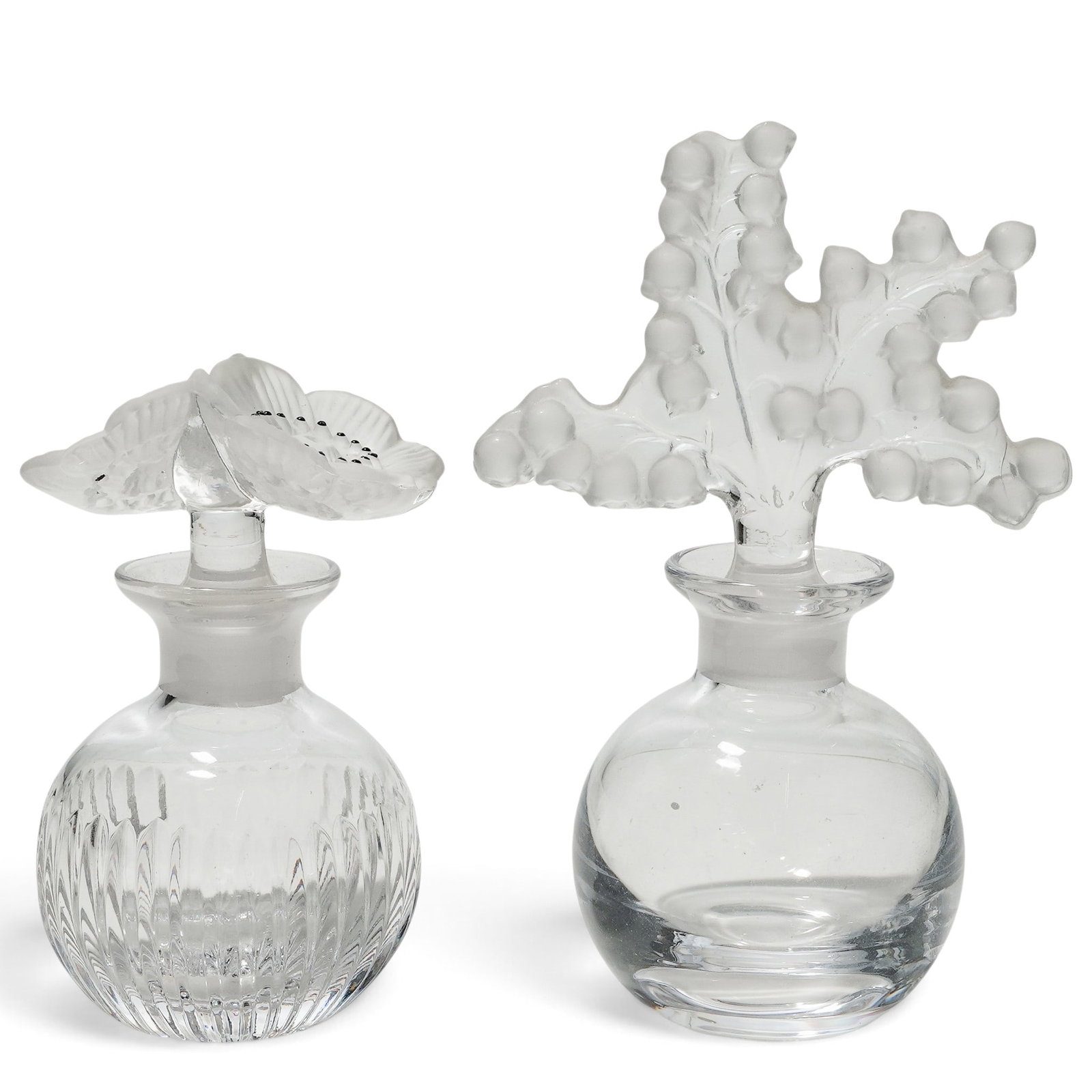 (2pc) Lalique Style Crystal Perfume Bottles: (2pc) Lalique Style Crystal Perfume Bottles 20th Cent. French These are Lalique-style perfume bottles. Both pieces perfectly showcase the famous Lalique contrast between high-polish, clear crystal bas