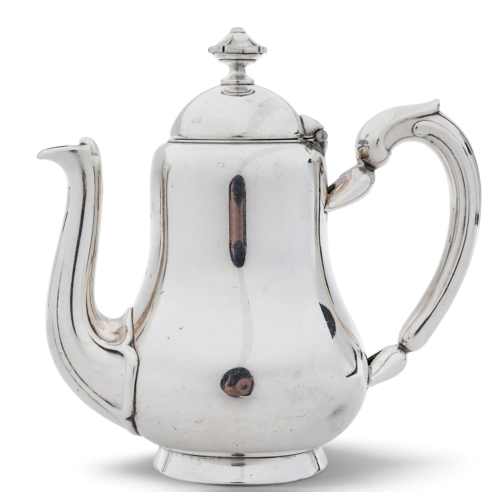 (4 pc) Christofle Silver-Plated "Bachelor" Coffee Tea Pot & Plates: (4 pc) Christofle Silver-Plated "Bachelor" Coffee Tea Pot & Plates 20th century, French Vintage Christofle "Bachelor" coffee pot or teapot crafted in French silver plate, accompanied by three
