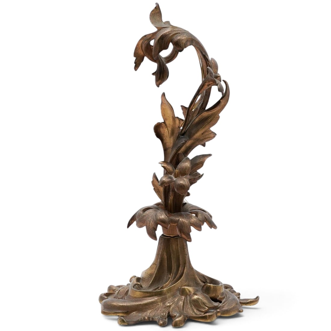 French Art Nouveau Gilt Bronze Table Lamp: French Art Nouveau Gilt Bronze Table Lamp Early 20th Cent., French An antique Art Nouveau cast gilt bronze table lamp featuring sculpted acanthus leaves, floral accents, and an antiqued gold-bronze