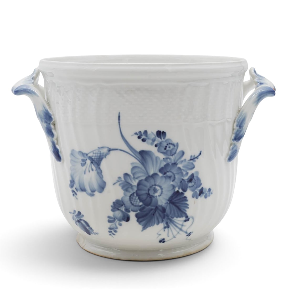 Antique Royal Copenhagen "Blue Flower Curved" Wine Cooler: Antique Royal Copenhagen "Blue Flower Curved" Wine Cooler Late 19th to early 20th Cent., Danish Royal Copenhagen wine cooler Model 10 / 1703, featuring hand-painted cobalt floral motifs under the glaz