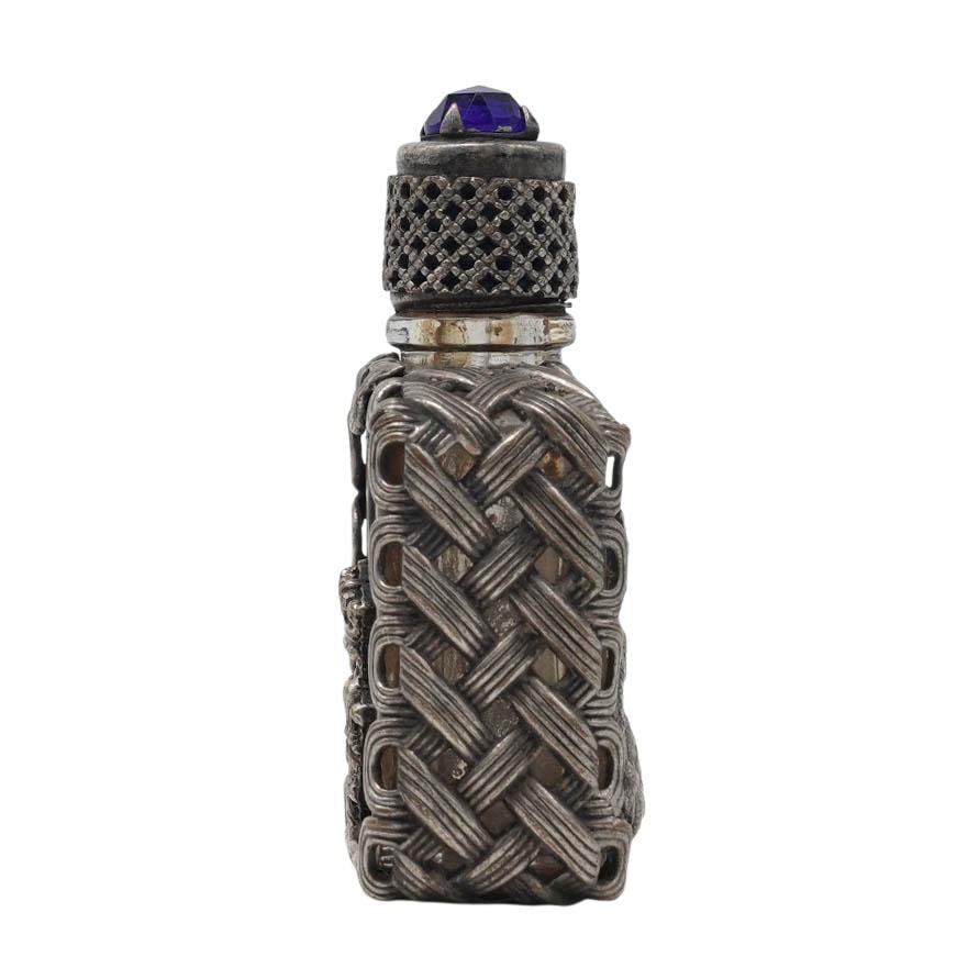 Chinese Miniature Dragon Snuff Bottle - 3