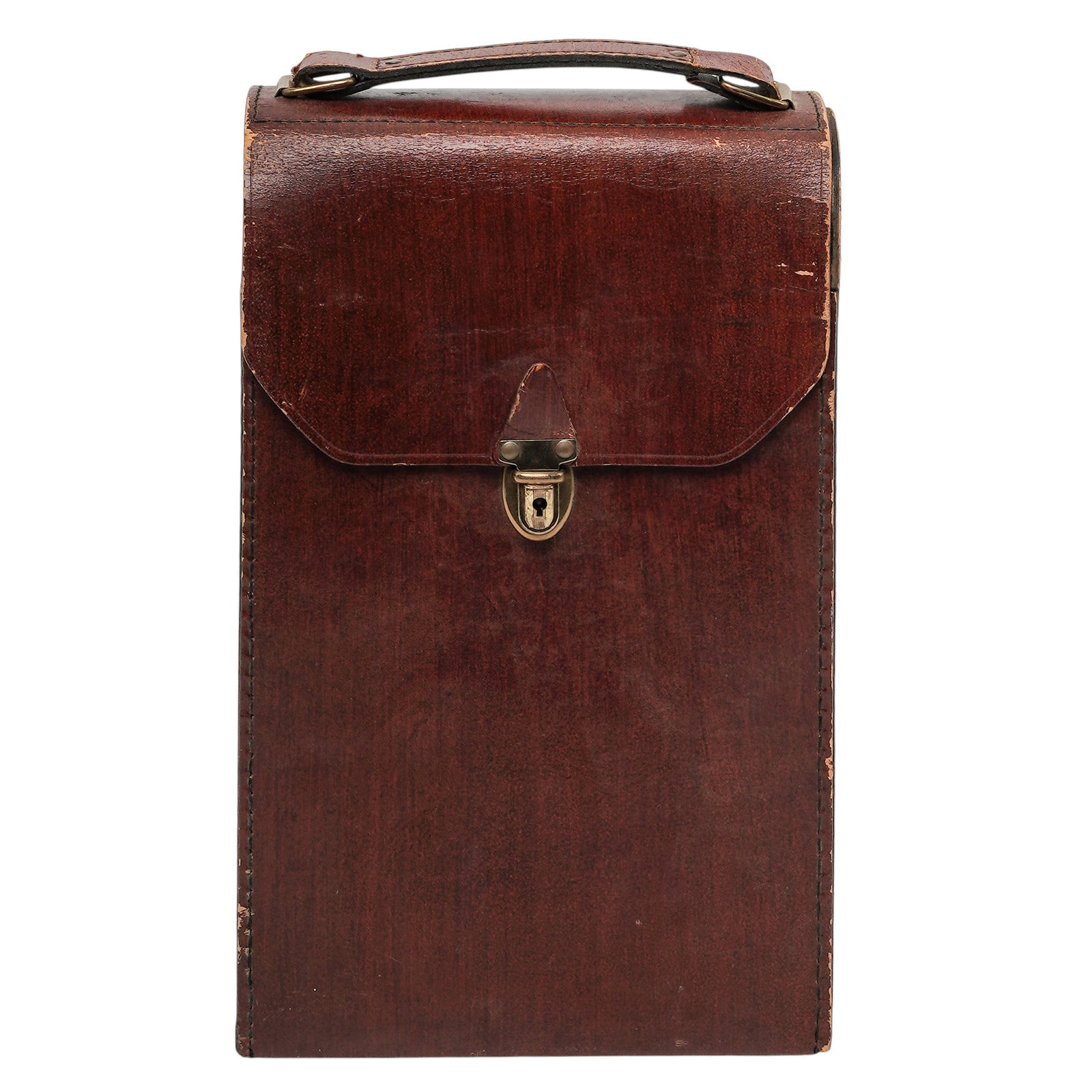 Antique Bosaca Leather Carrying Case: Antique Bosaca Leather Carrying Case Early 20th Century, USA An antique Bosaca leather carrying case of tall rectangular form, crafted in dark reddish-brown leather with a rounded flap, brass-toned