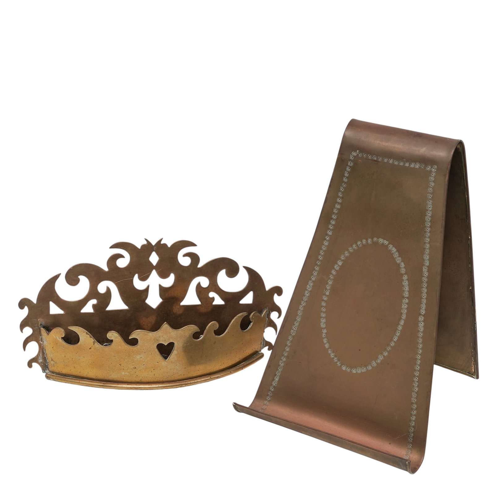 (2 pc) Antique Brass Desk Accessories: (2 pc) Antique Brass Desk Accessories Early 20th Century A two-piece grouping of brass desk and decorative accessories, comprising a hammered brass desk easel and an ornate brass wall pocket. The