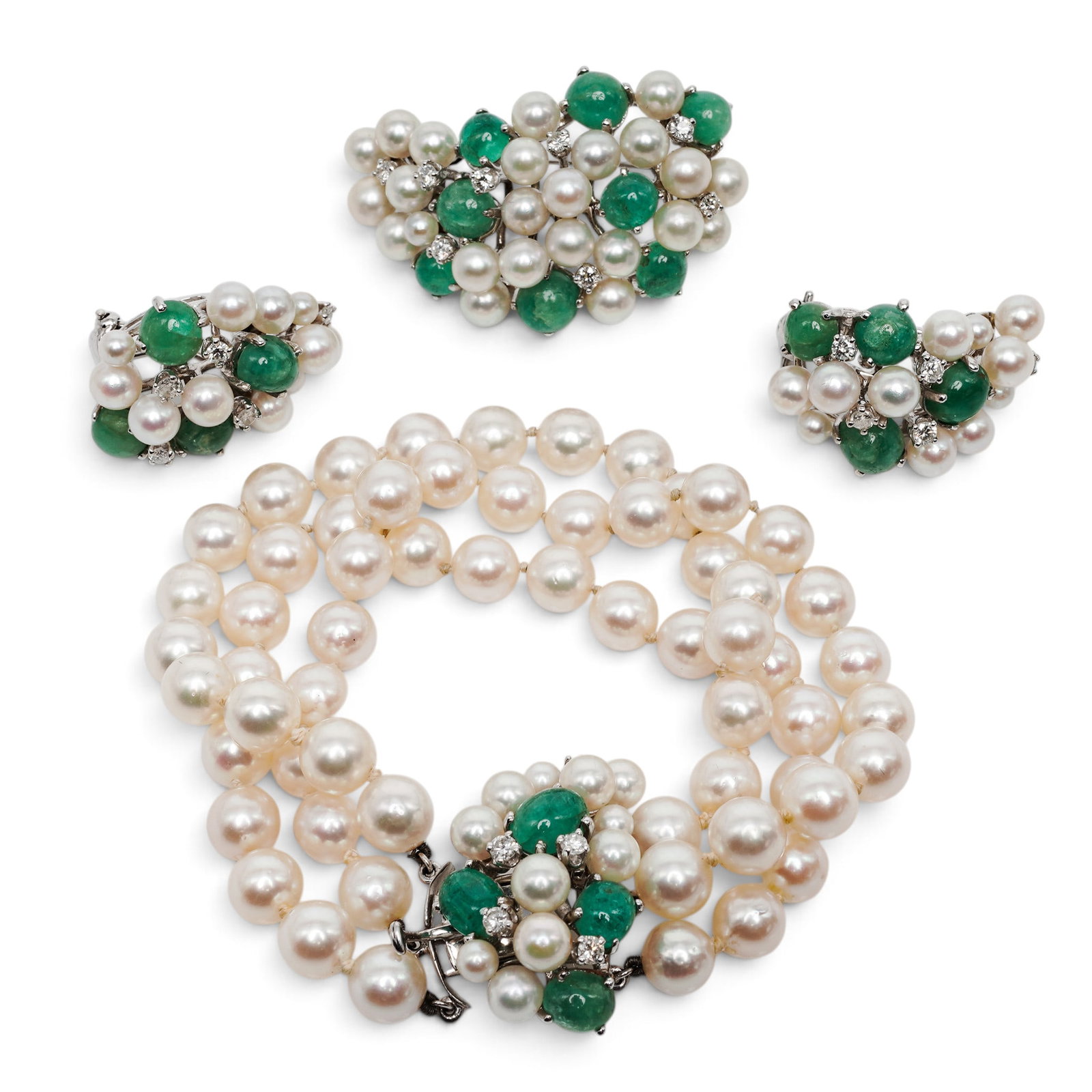 (4 Pcs) Emerald Pearl & Diamond Jewelry Set: (4 Pcs) Emerald Pearl & Diamond Jewelry Set Late 20th Century Jewelry suite comprising a three-strand pearl bracelet, matching brooch, and pair of earrings with clustered pearls, round emerald cabocho
