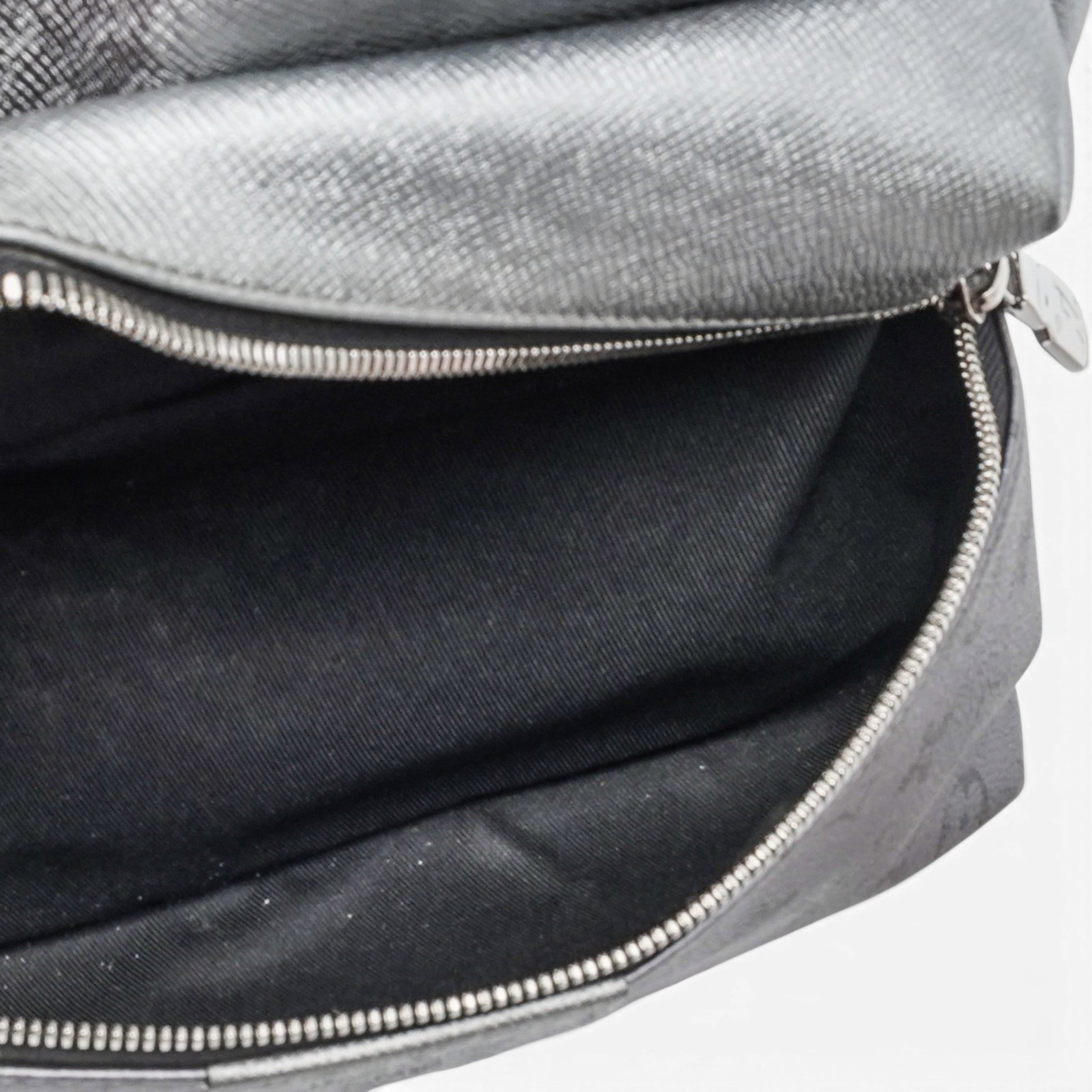 Louis Vuitton "Discovery" Backpack Silver Monogram Taigarama - 11