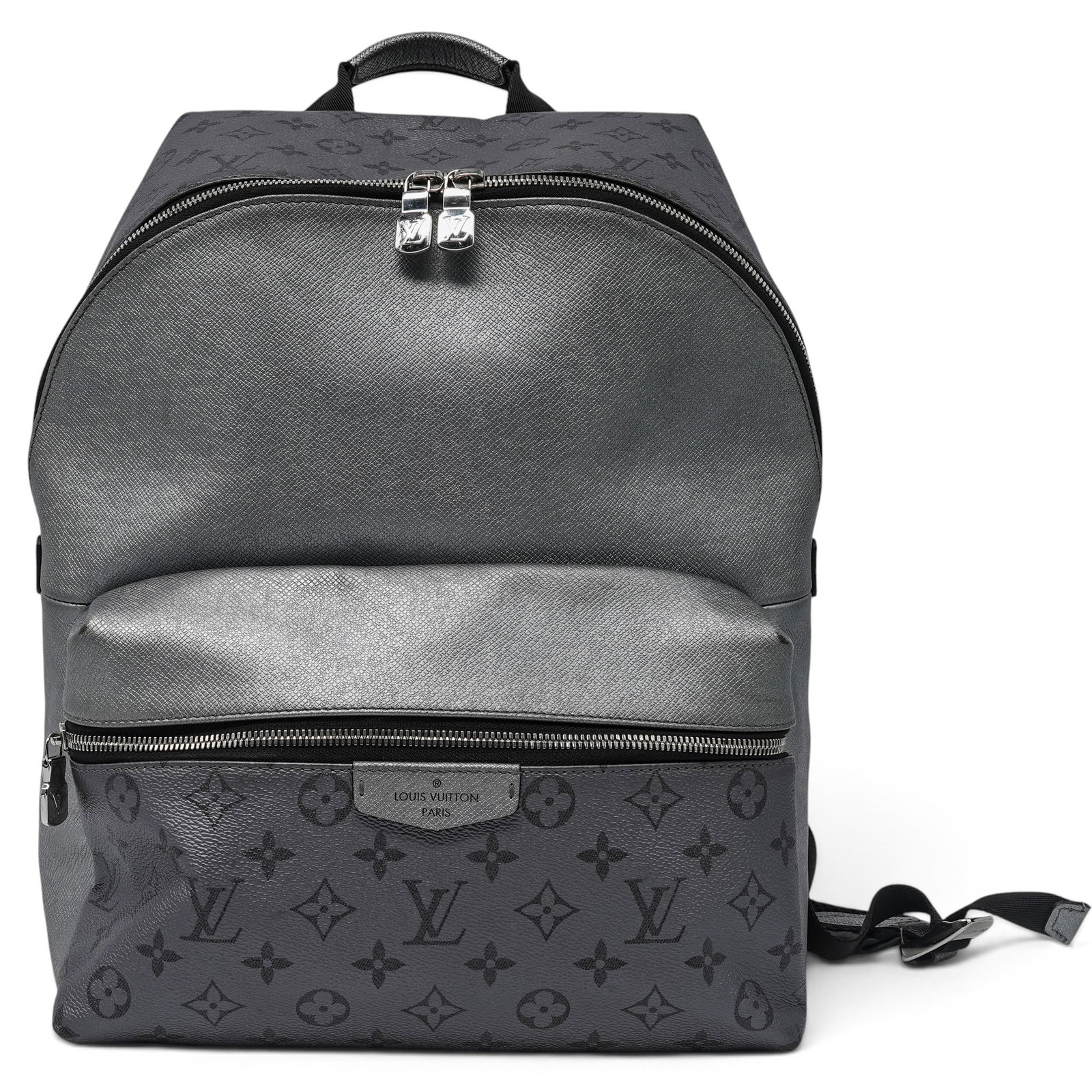 Louis Vuitton "Discovery" Backpack Silver Monogram Taigarama: Louis Vuitton "Discovery" Backpack Silver Monogram Taigarama 2020's, France Louis Vuitton Discovery Backpack featuring in grey monogram canvas, & silver taiga leather, silver-tone hardware, and adjust