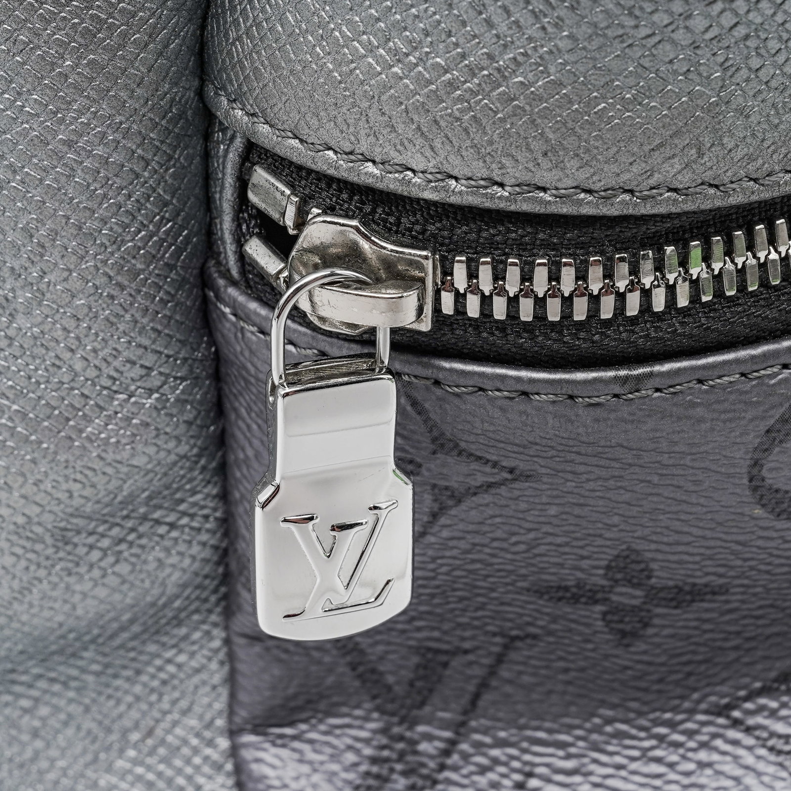 Louis Vuitton "Discovery" Backpack Silver Monogram Taigarama - 7
