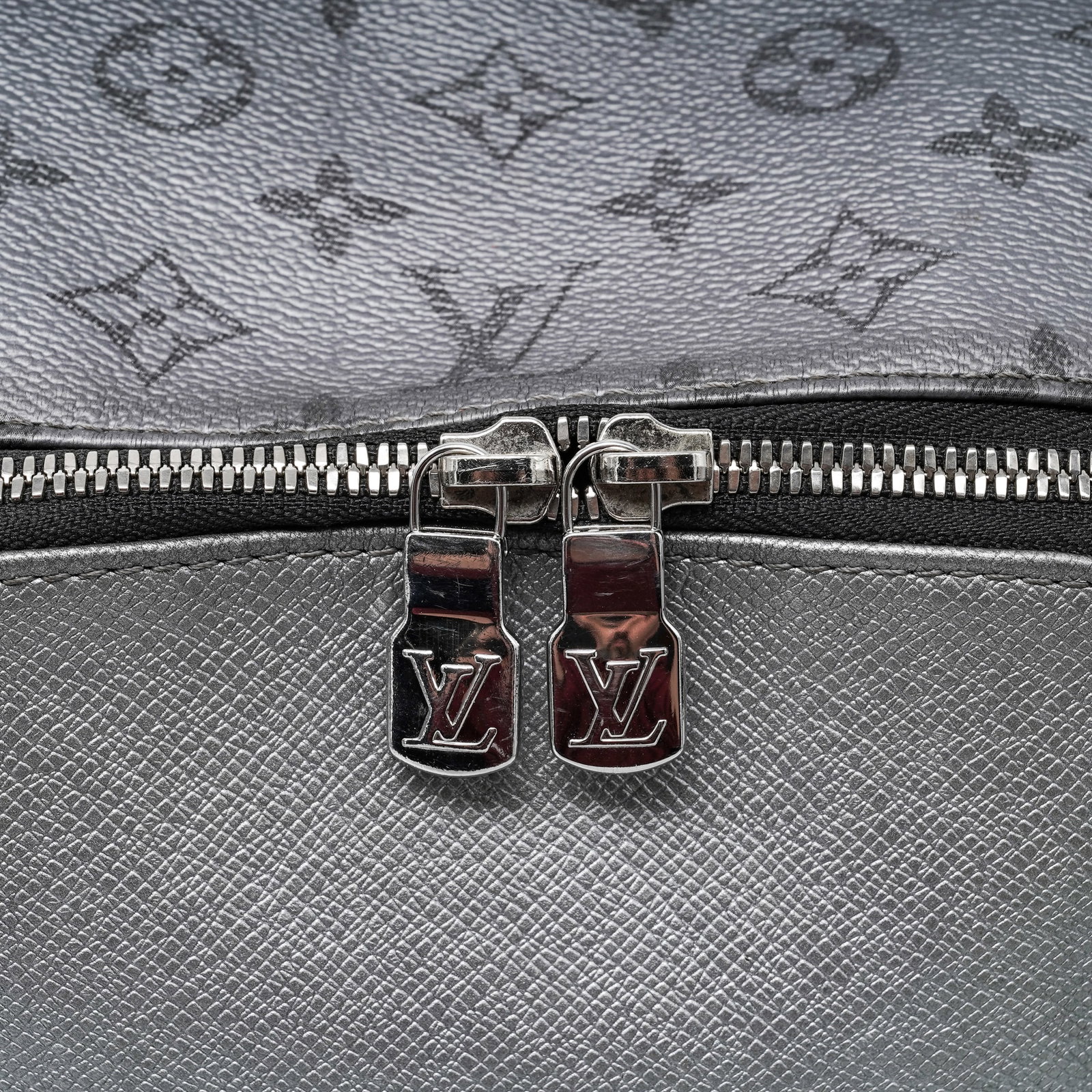 Louis Vuitton "Discovery" Backpack Silver Monogram Taigarama - 8