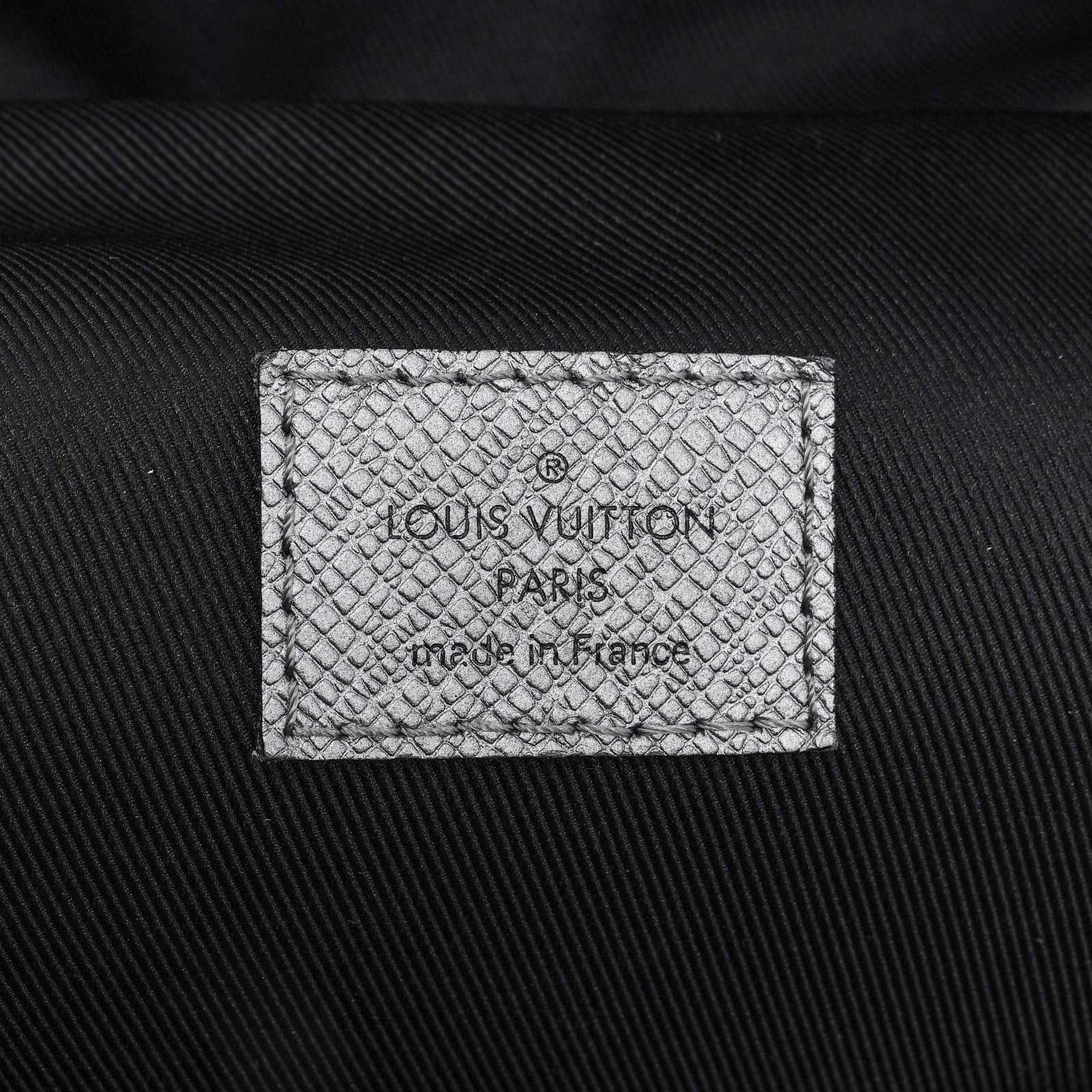 Louis Vuitton "Discovery" Backpack Silver Monogram Taigarama - 9