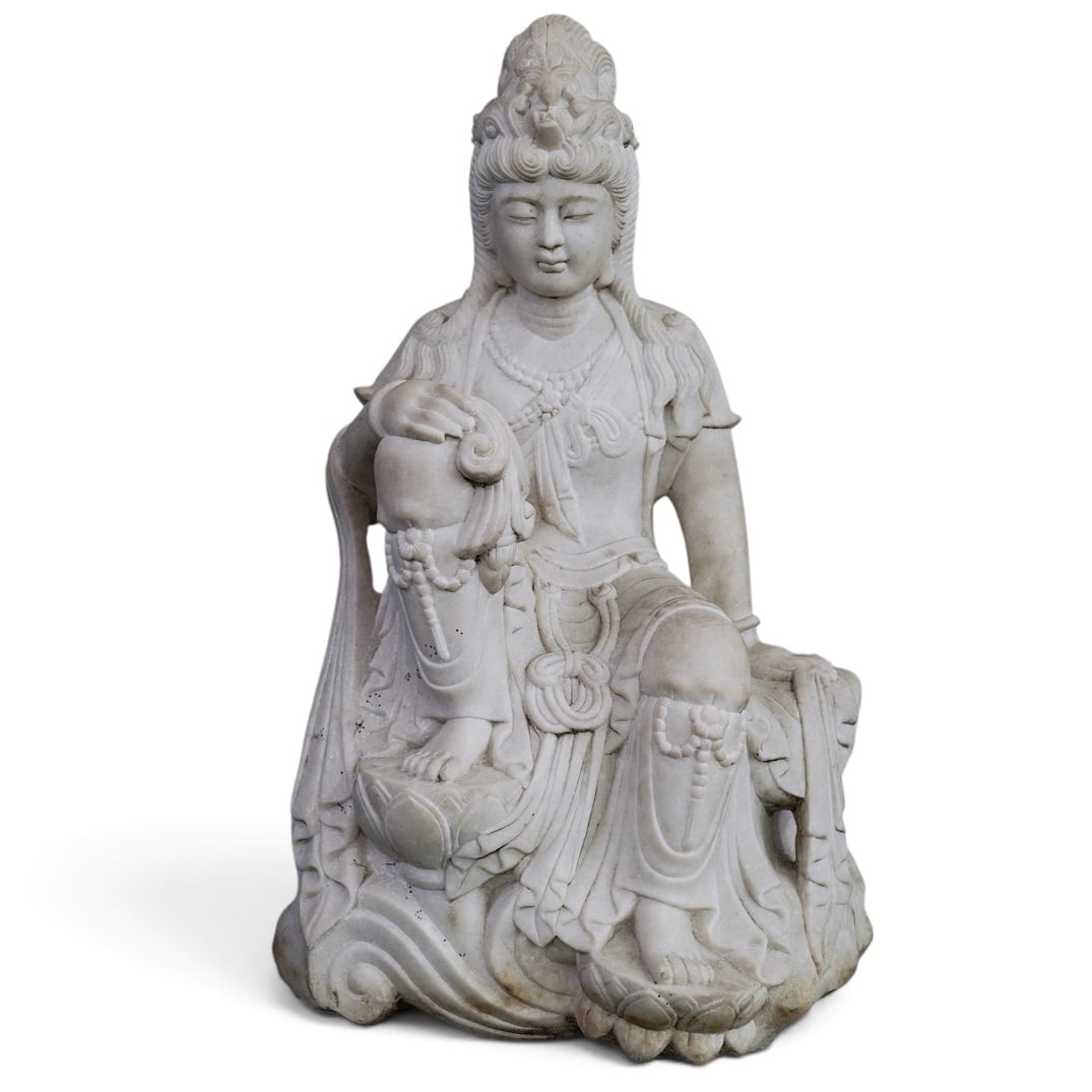 Chinese Carved White Marble Guanyin: Chinese Carved White Marble Guanyin Mid-Late 20th Century, China Artist/Designer/Manufacturer: Unknown. Marking(s): None. Materials: White marble. Cataloger Note: Carved white marble figure of