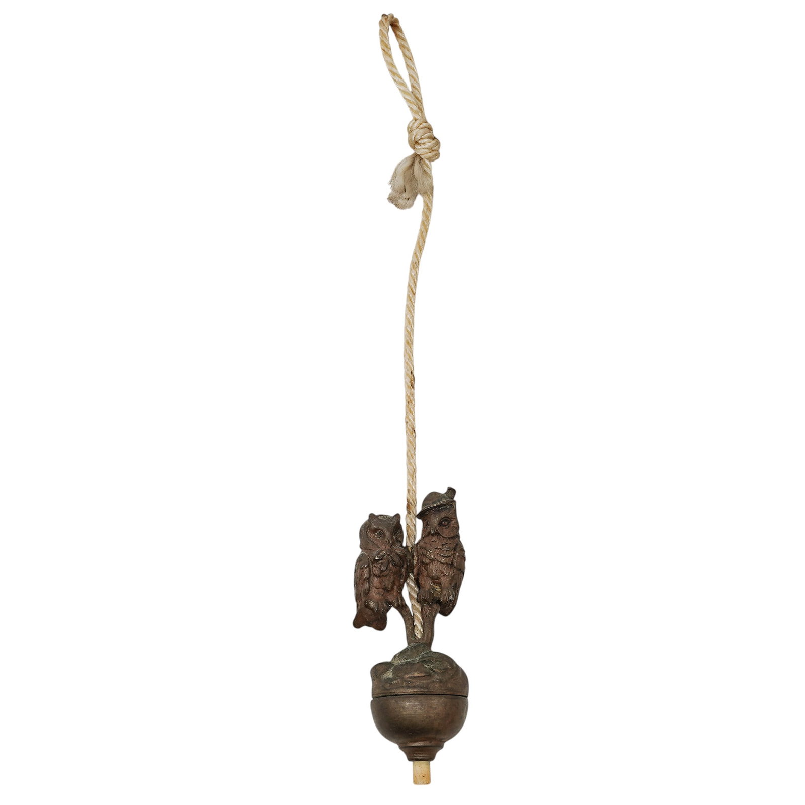 Victorian Bronze Owl Bell Push: Victorian Bronze Owl Bell Push Late 19th - Early 20th Cent, Europe Artist/Designer/Manufacturer: Unknown Marking(s): None. Materials: Patinated bronze Cataloger Note: Antique European owl bell push,