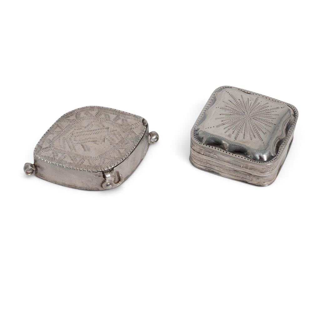 (2 pc) Antique Dutch Sterling Silver Engraved Snuff Boxes (1 of 4)