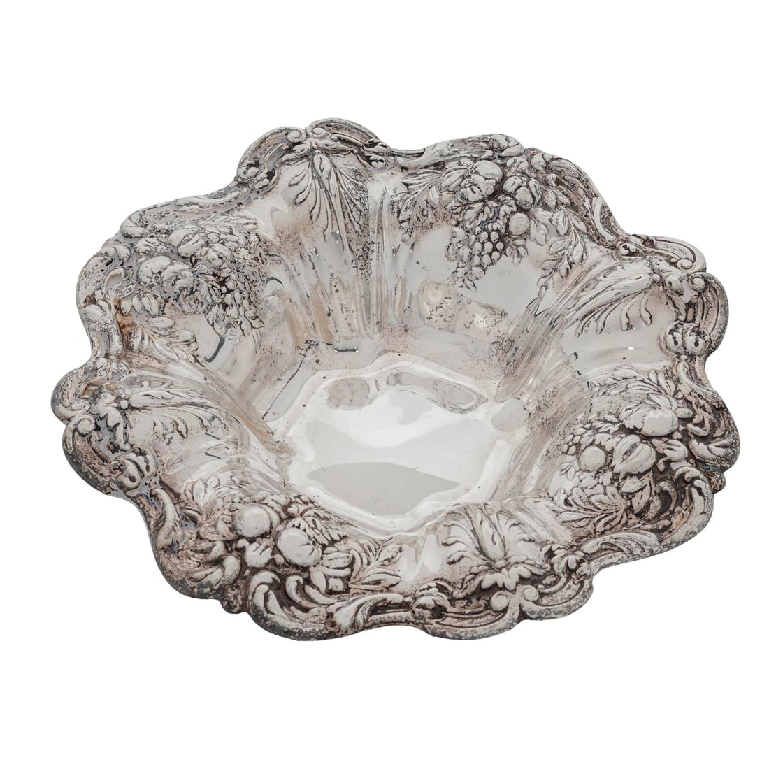 Reed & Barton "Francis I" Sterling Silver Repousse Bowl: Reed & Barton "Francis I" Sterling Silver Repousse Bowl c. 1907, USA Artist/Designer/Manufacturer: Reed & Barton Marking(s); notes: Francis I pattern; introduced in 1907; marked “X 569” denoti