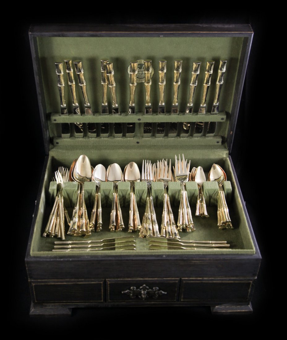 Vintage Naken Solid Oak Flat Ware Set: DESCRIPTION: Gold plated Naken solid oak mediterranean edition flatware set features 140 pieces. The set has an array of untensils for dinner, soup, cheese, caviar, dessert, sugar, condimonts and incl