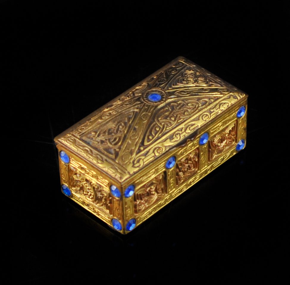 Tiffany Bronze Stamp Box W/ Sapphires: DESCRIPTION: 19th Ct. Tiffany stamp box featuring a beautiful trinity design, with inserted synthetic sapphire stones (Original stones were replaced). Hallmarked on bottom "Tiffany studios New york 16