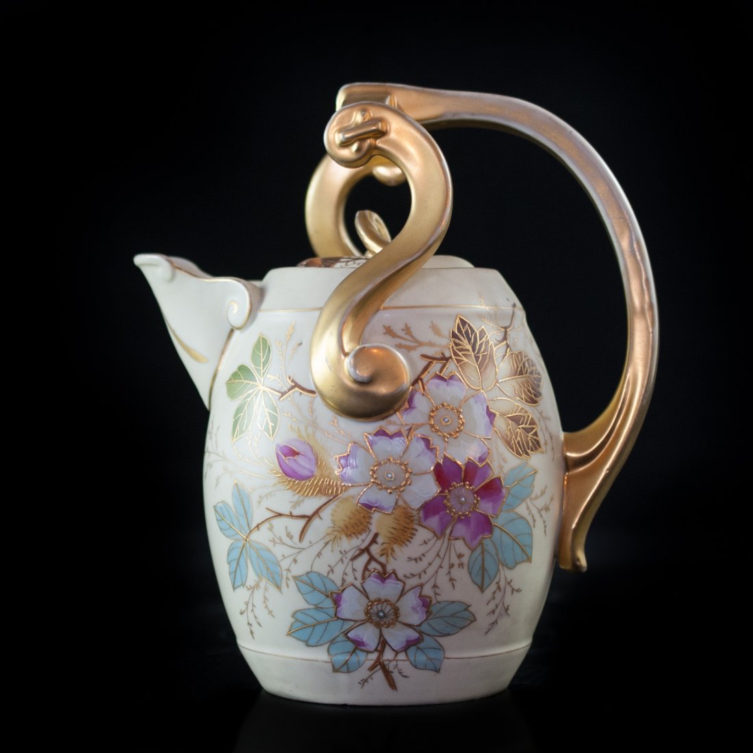 Victoria's Carlsbad Teapot