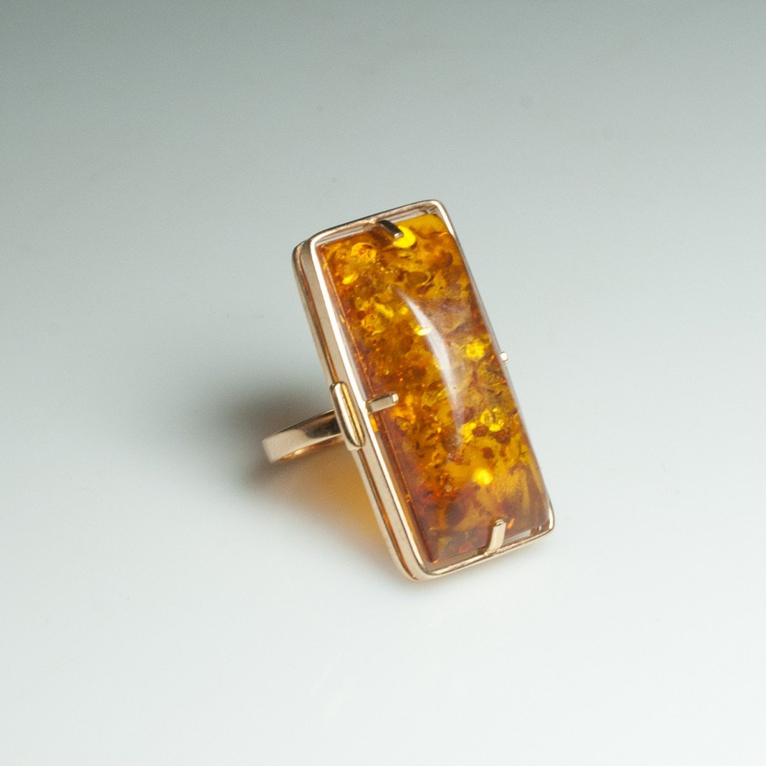 Soviet Gold & Amber Ring (1 of 4)