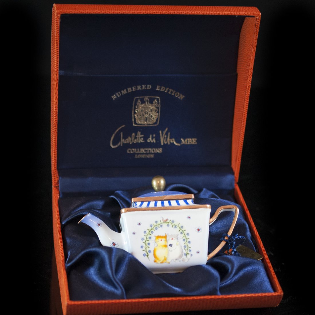 Charlotte Di Vita Copper Enamel Teapot (1 of 5)