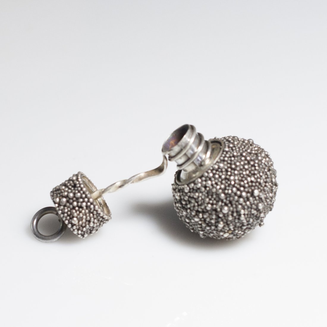 Sterling Snuff Pendant (1 of 4)