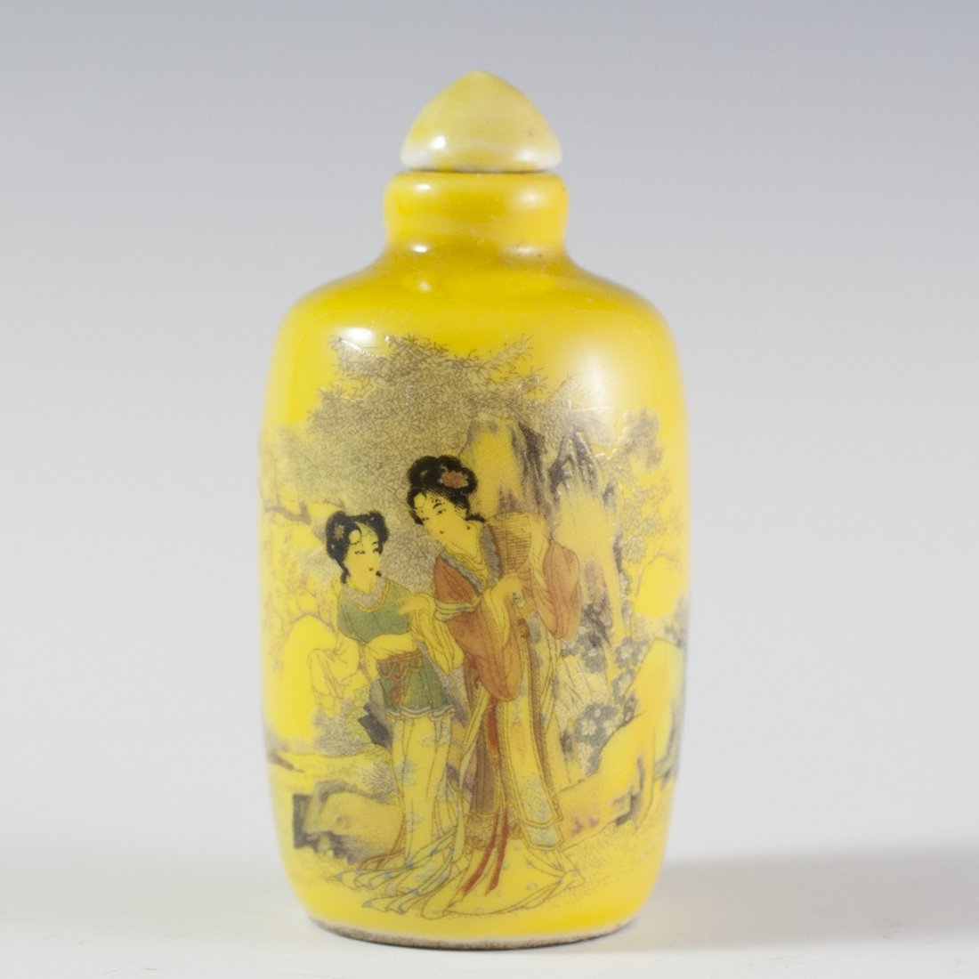 Famille Jaune Porcelain Snuff Bottle (1 of 5)