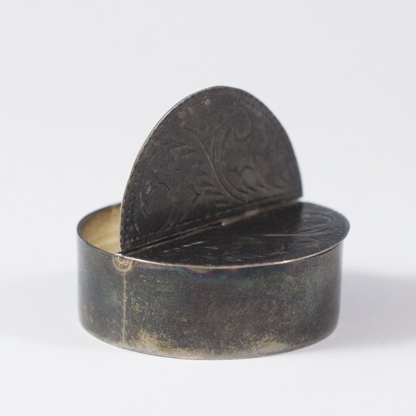 Sterling Pill Box (1 of 4)