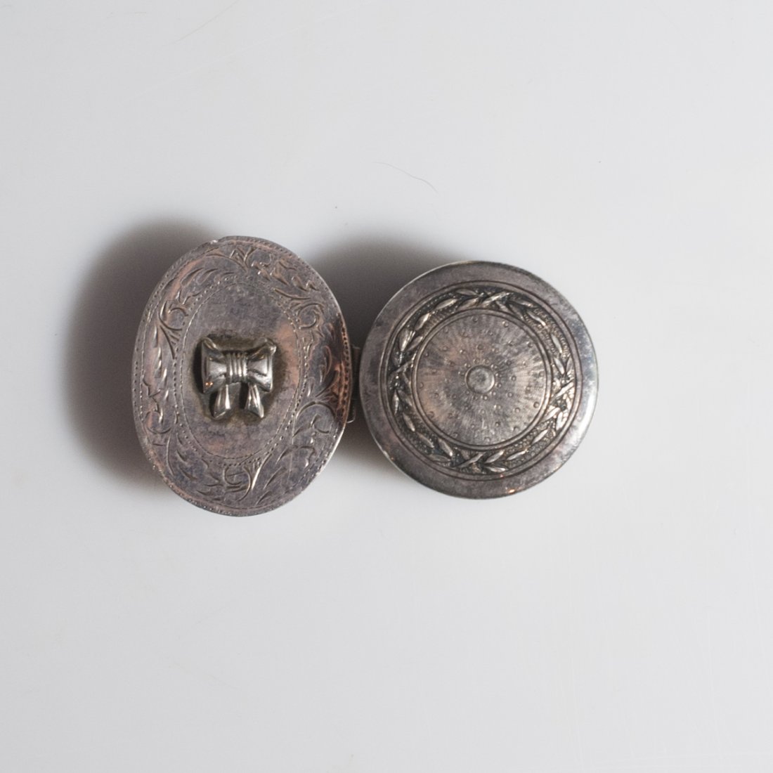 Sterling Pill Box (1 of 3)