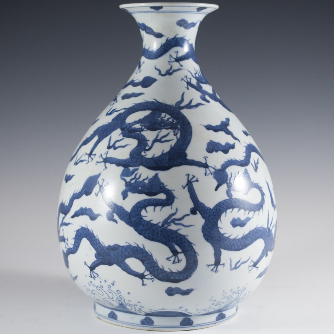 Blue & White Bulbous Chinese Vase (1 of 5)