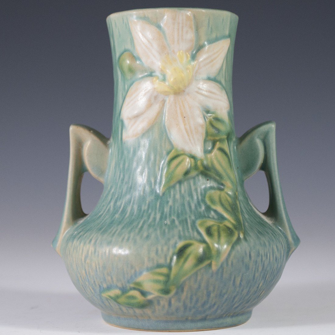 Roseville Pottery Vase (1 of 4)