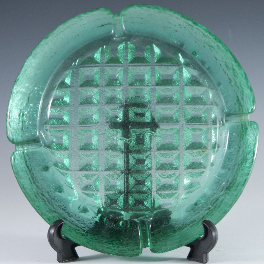 Large Vintage Glass Cigar Ashtray (1 of 2)