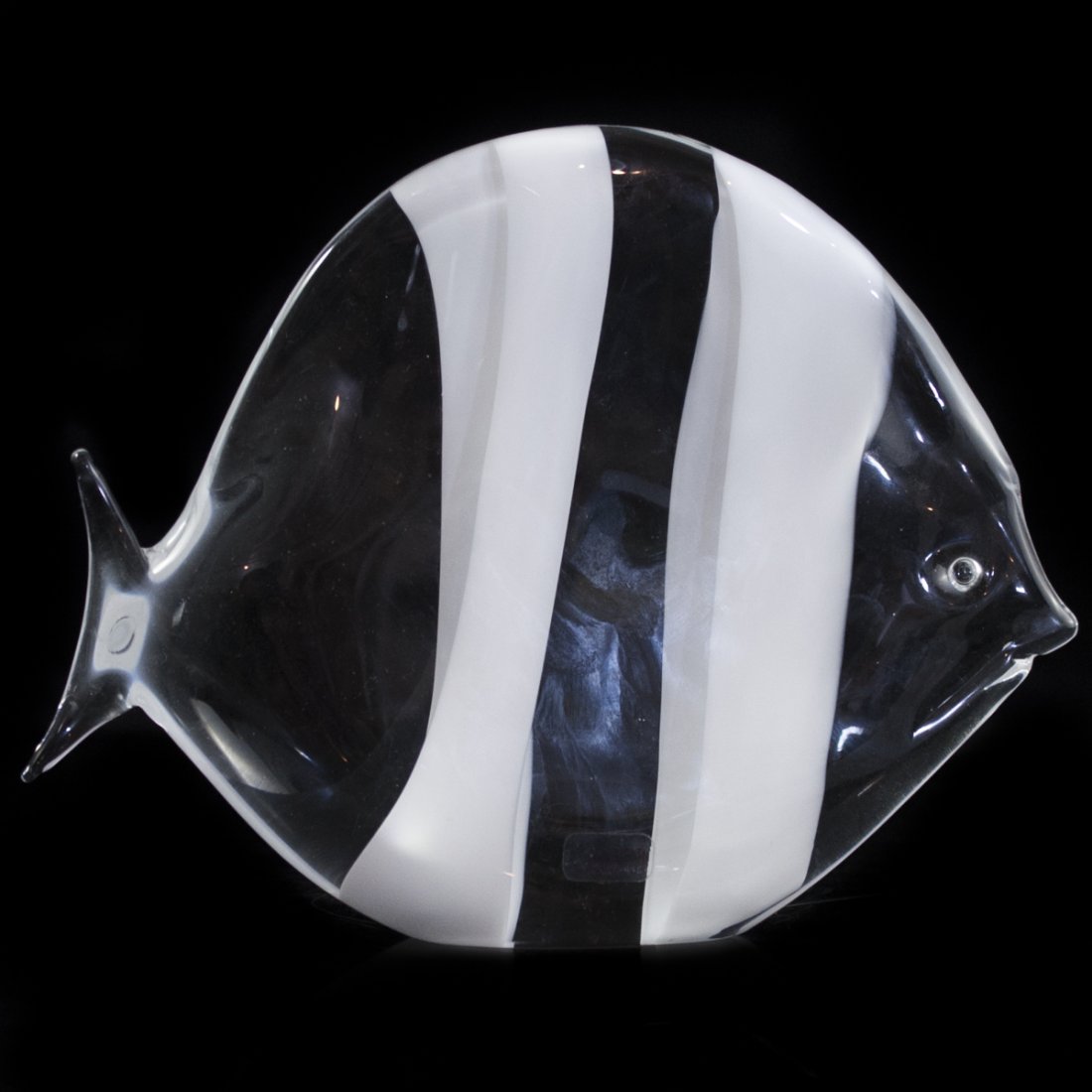 Oggetti Murano Glass Fish: DESCRIPTION:Murano glass fish by Oggetti. Features a fish resting on a flattened base with vertical white stripes along the center, Marked:"Oggetti Italy" on the bottom" CIRCA:20th Ct. ORIGIN:Italy DI