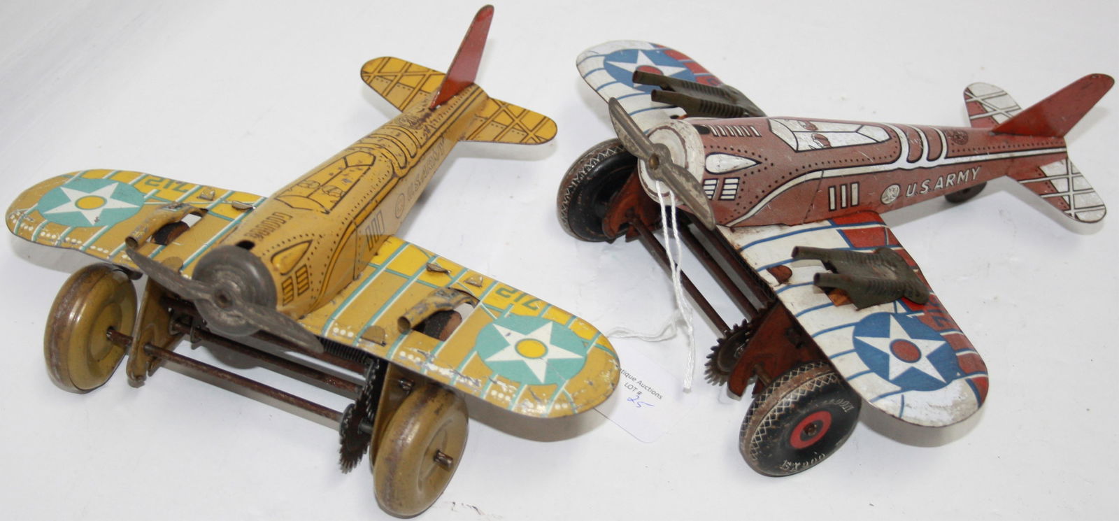 LOT OF 2 MARX TIN LITHOGRAPH TOY FIGHTER PLANES. (1 of 4)