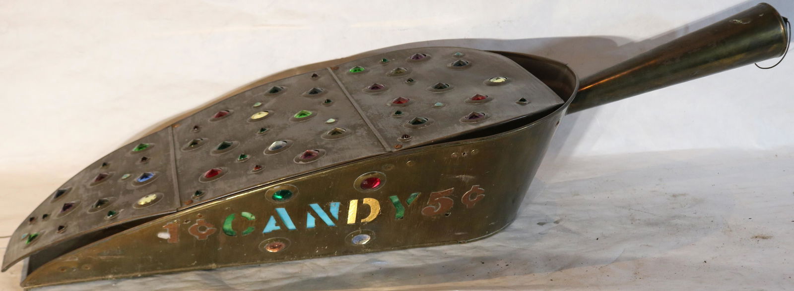 LARGE INTERESTING BRASS COUNTRY STORE ADVERTISING (1 of 2)