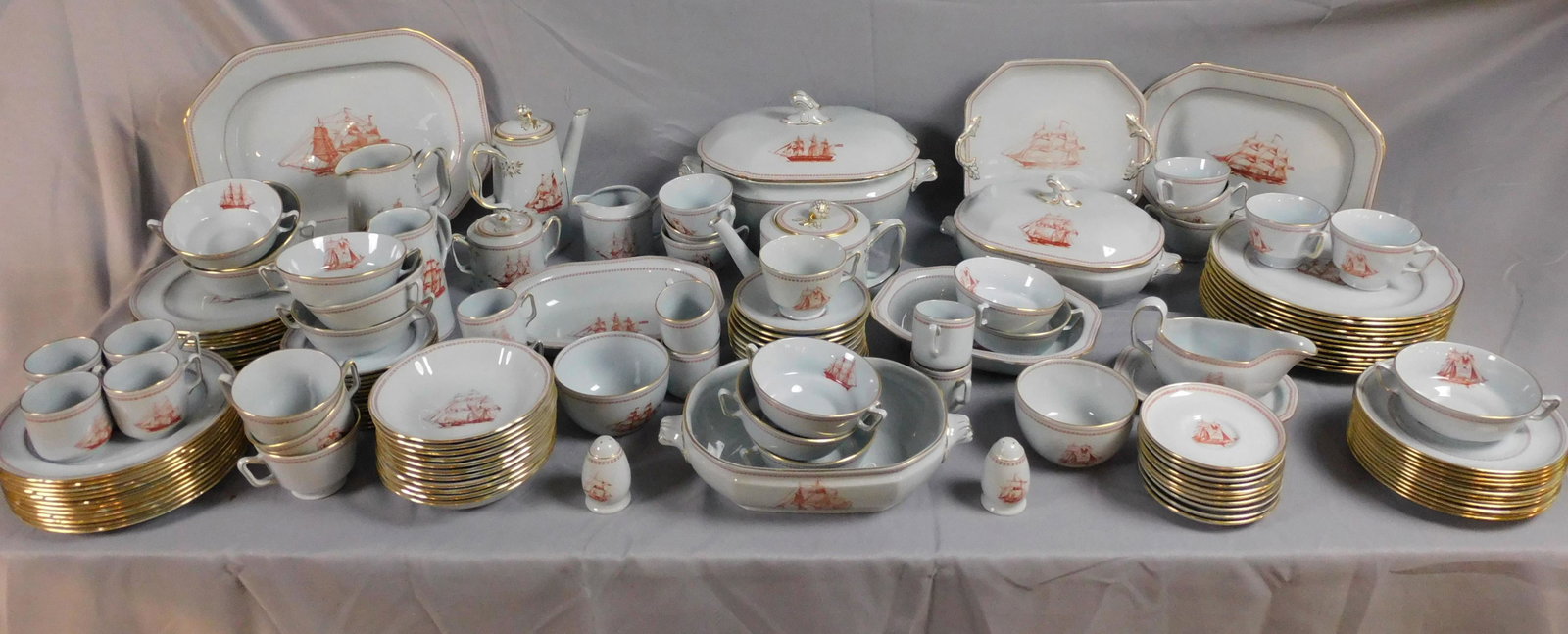 Spode Tradewind porcelain 147-piece dinner set to: include: 12 dinner plates (10 1/4"), 12 plates (8 1/2"), 12 plates (8"), 12 bread plates (6"), 12 double handled soup saucers (6 3/4"), 12 handled soups (4 3/4"), 11 bowls (6 1/4"), 10 demitasse sauce