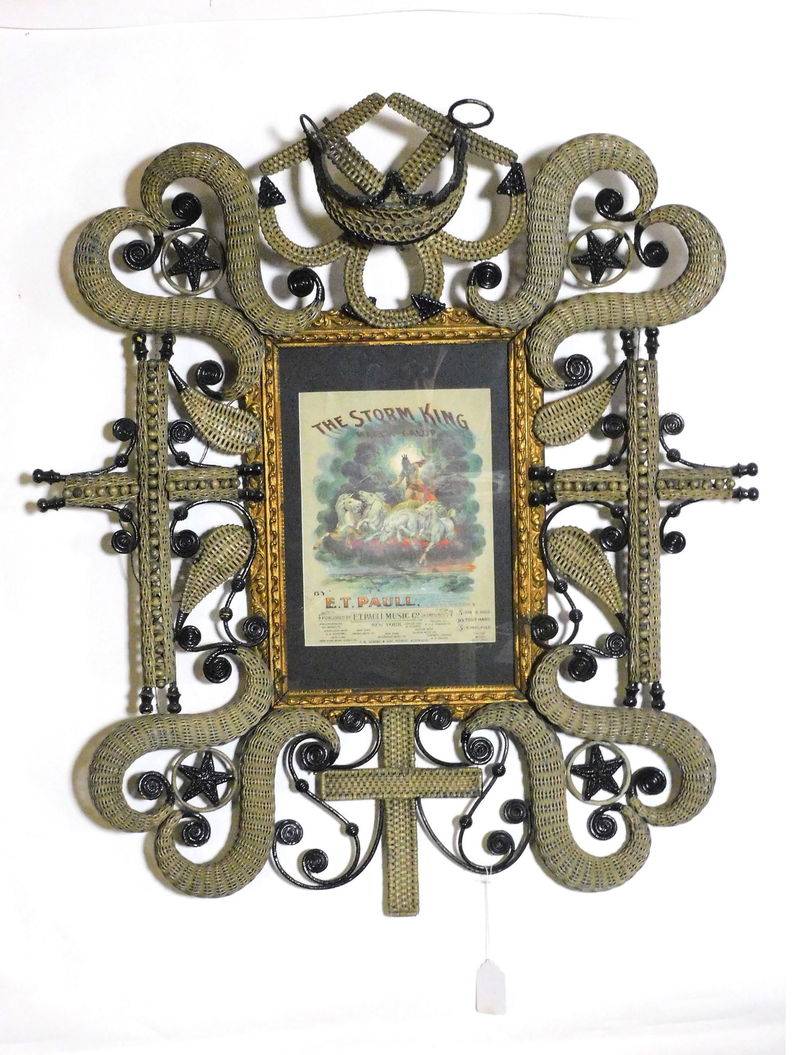 Rare Victorian wicker frame, circa 1890. Crown (1 of 2)