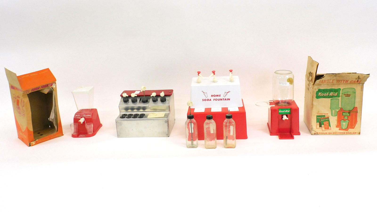 (7) piece toy soda fountain lot. Kool-Aid (1 of 3)