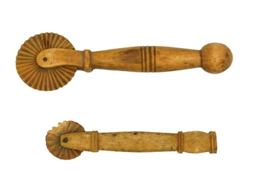 (2) Scrimshaw Pie Crimpers