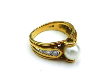 Pearl and Diamond Ring